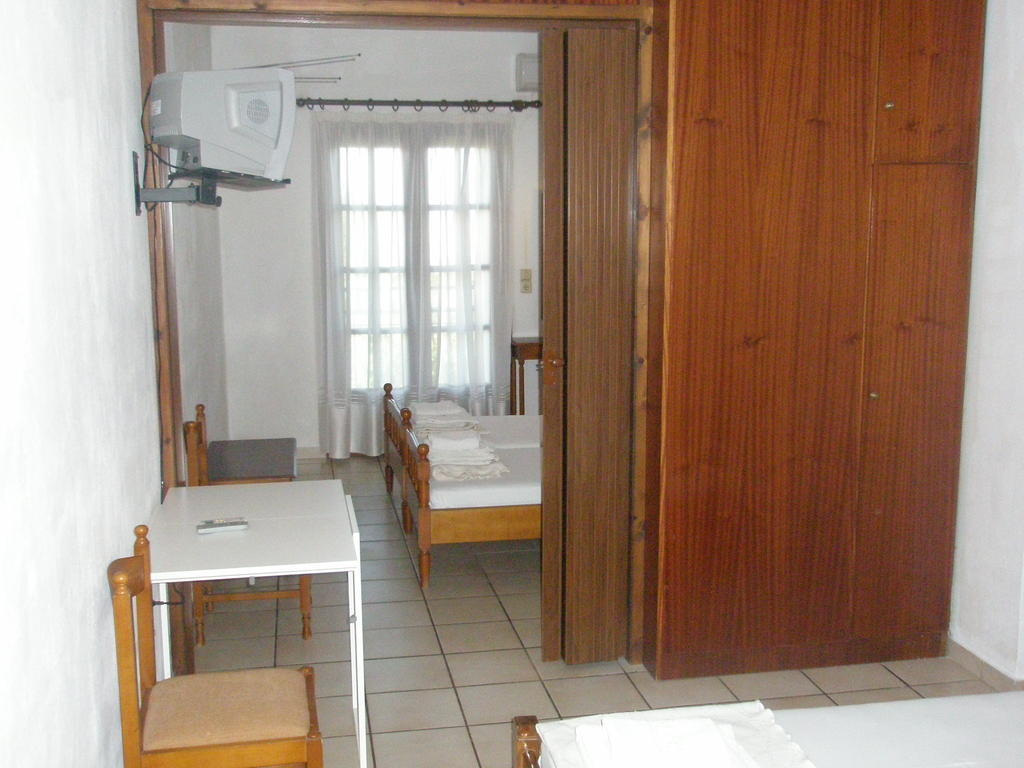 Viki Studios And Apartments Skála Potamiás Quarto foto
